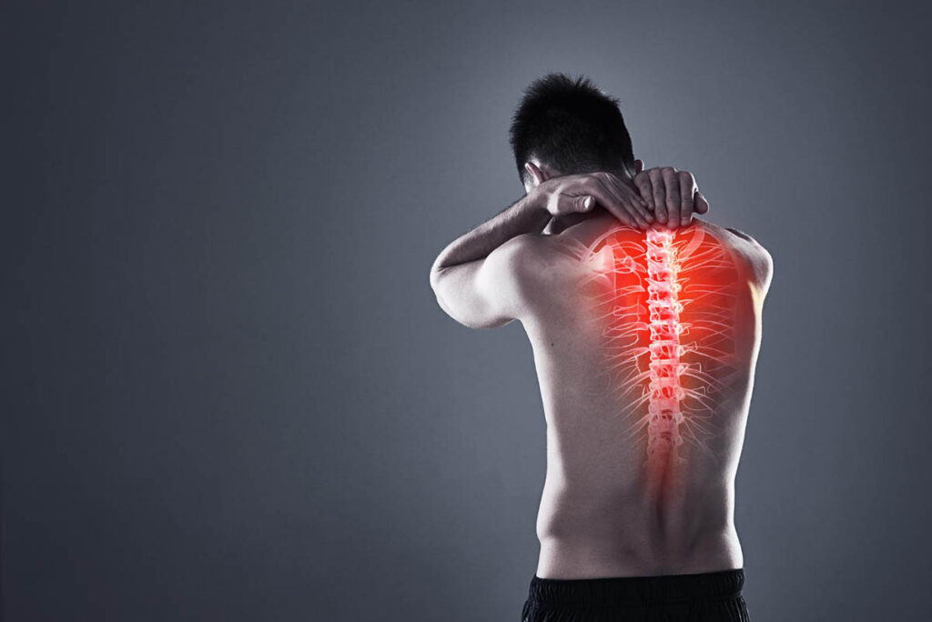 How to Identify and Treat a Pulled Muscle in the Upper Back